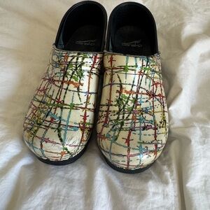 Dansko splatter paint pattern clogs